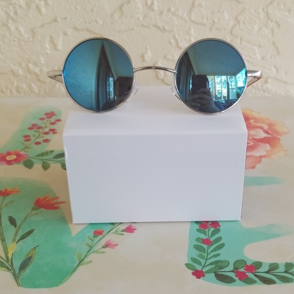 2022  MIRROR XSMALL ROUND WOMAN  SUNGLASSES - Picture 3 of 4